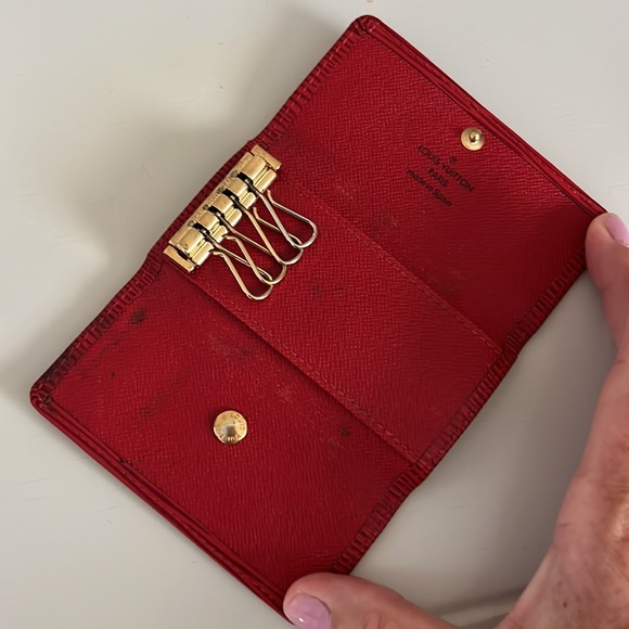 Louis Vuitton 4 Key Chain Holder Red Epi Leather - Picture 2 of 4